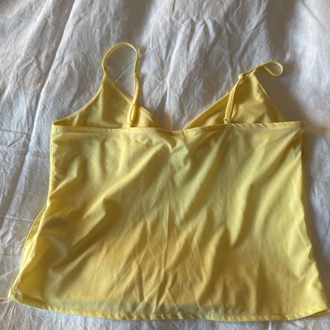 Gul linnetopp med volang från H&M - 3