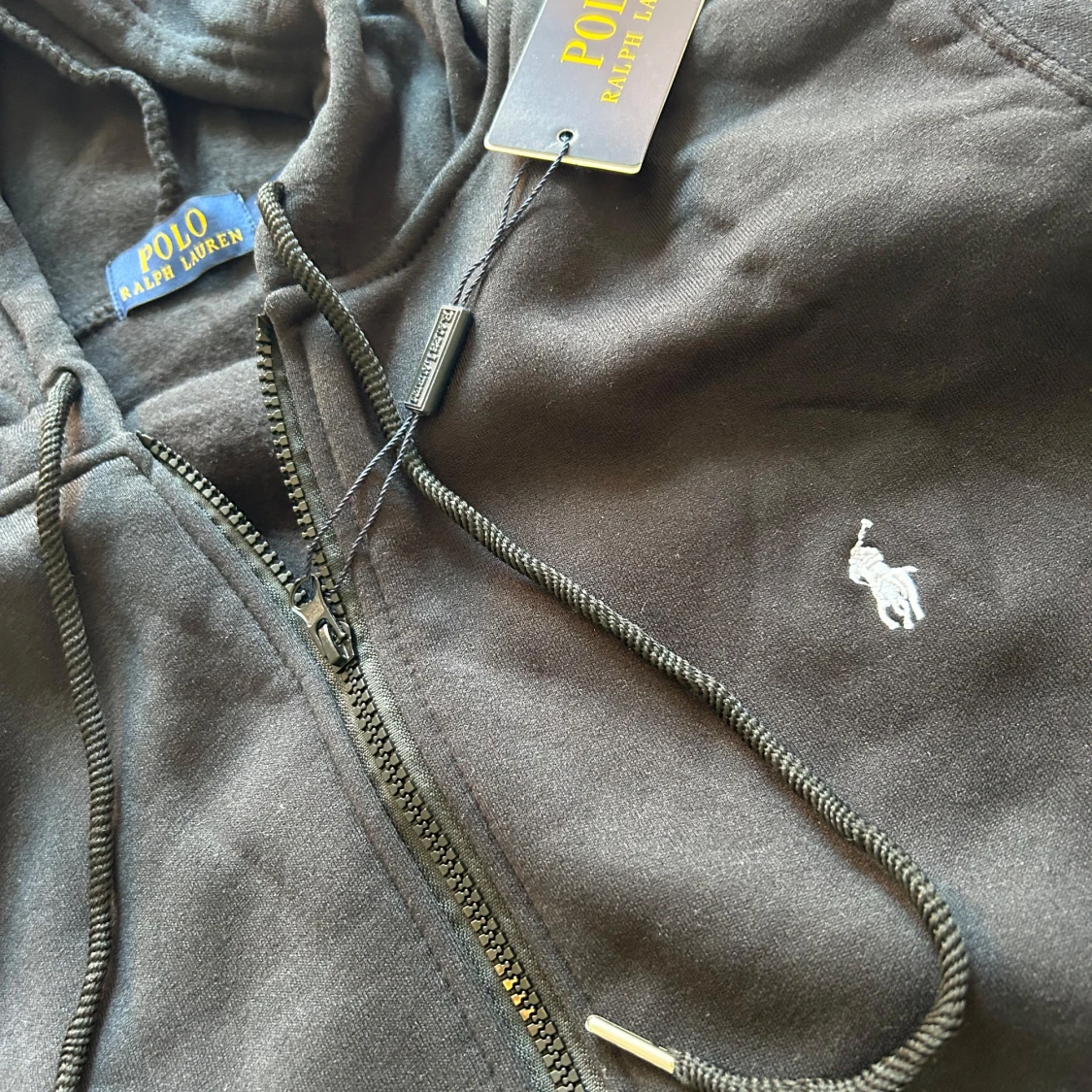 Svart hoodie från Polo Ralph Lauren - 2