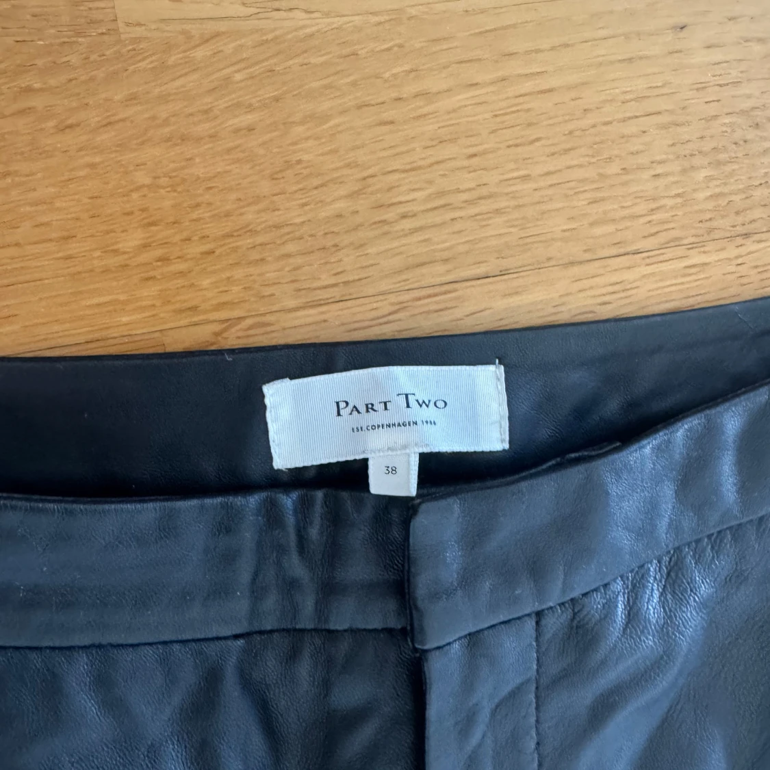 Svarta skinnbyxor från Part Two - 3