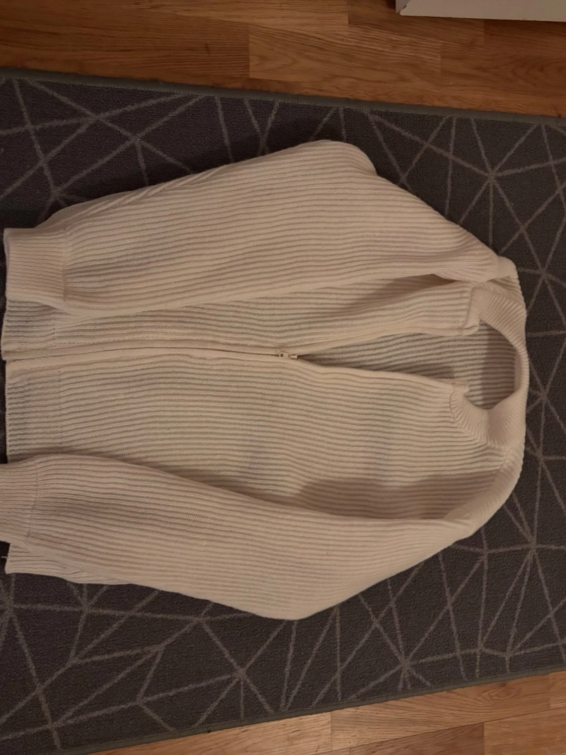 Beige ribbad kofta med dragkedja - 1