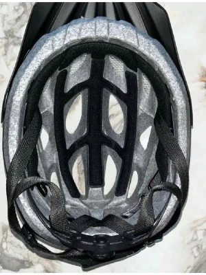 Cykelhjälm hjälm - Cykelhjälm från XXL som inte har använts.