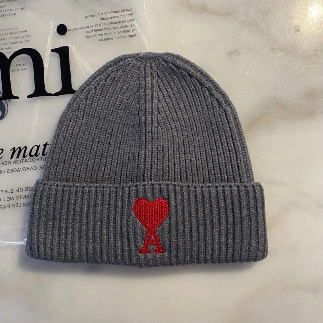 AMII mössa med broderad hjärtlogga - 2