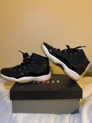 Air Jordan 11 Retro svart/vit - Air Jordan 11 Retro Jubilee / 25th Anniversary
