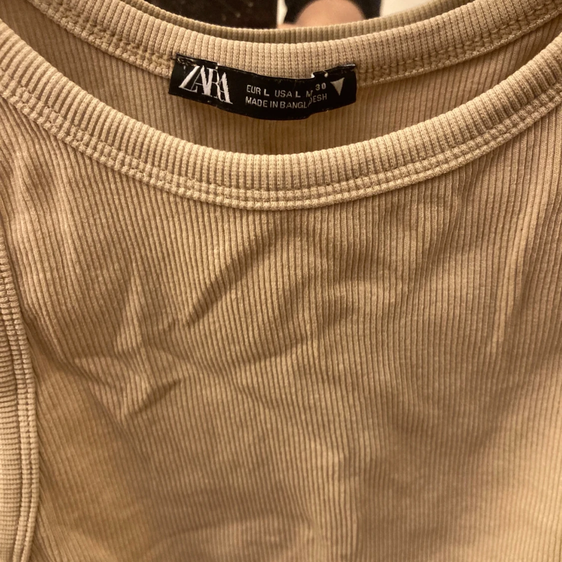 Beige ribbad linnetopp från Zara - 2