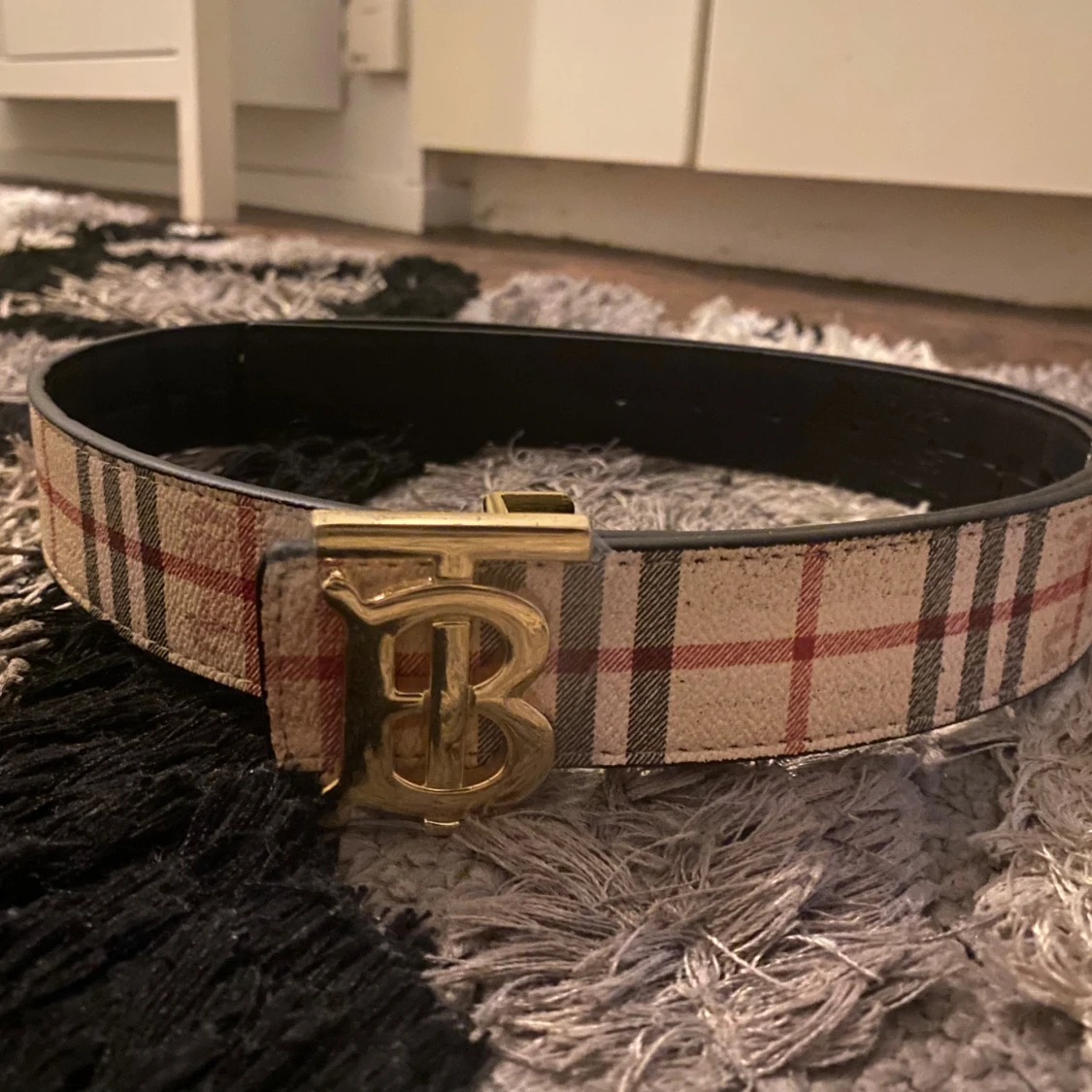 Burberry bälte med guldspänne - 1