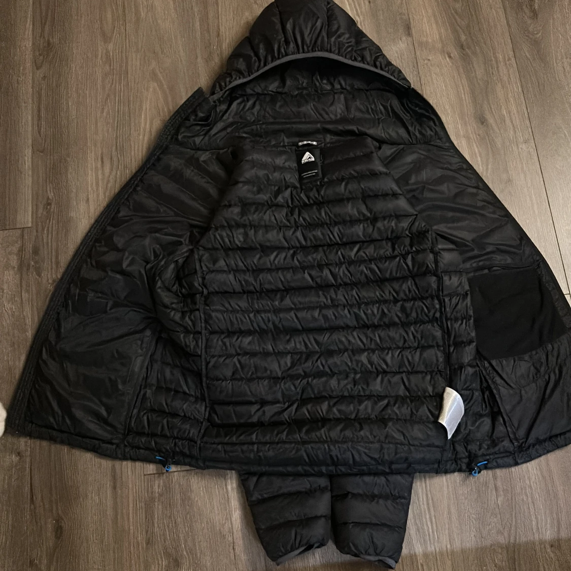 Svart dunjacka från 8848 Altitude M  - 3