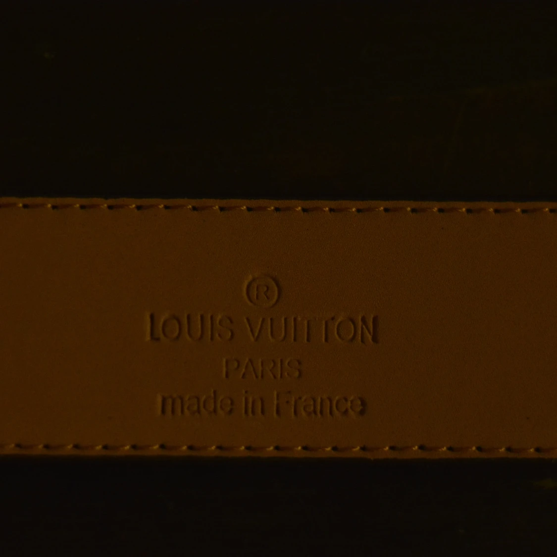 Louise Vuitton vitt bälte med guld spänne - 4