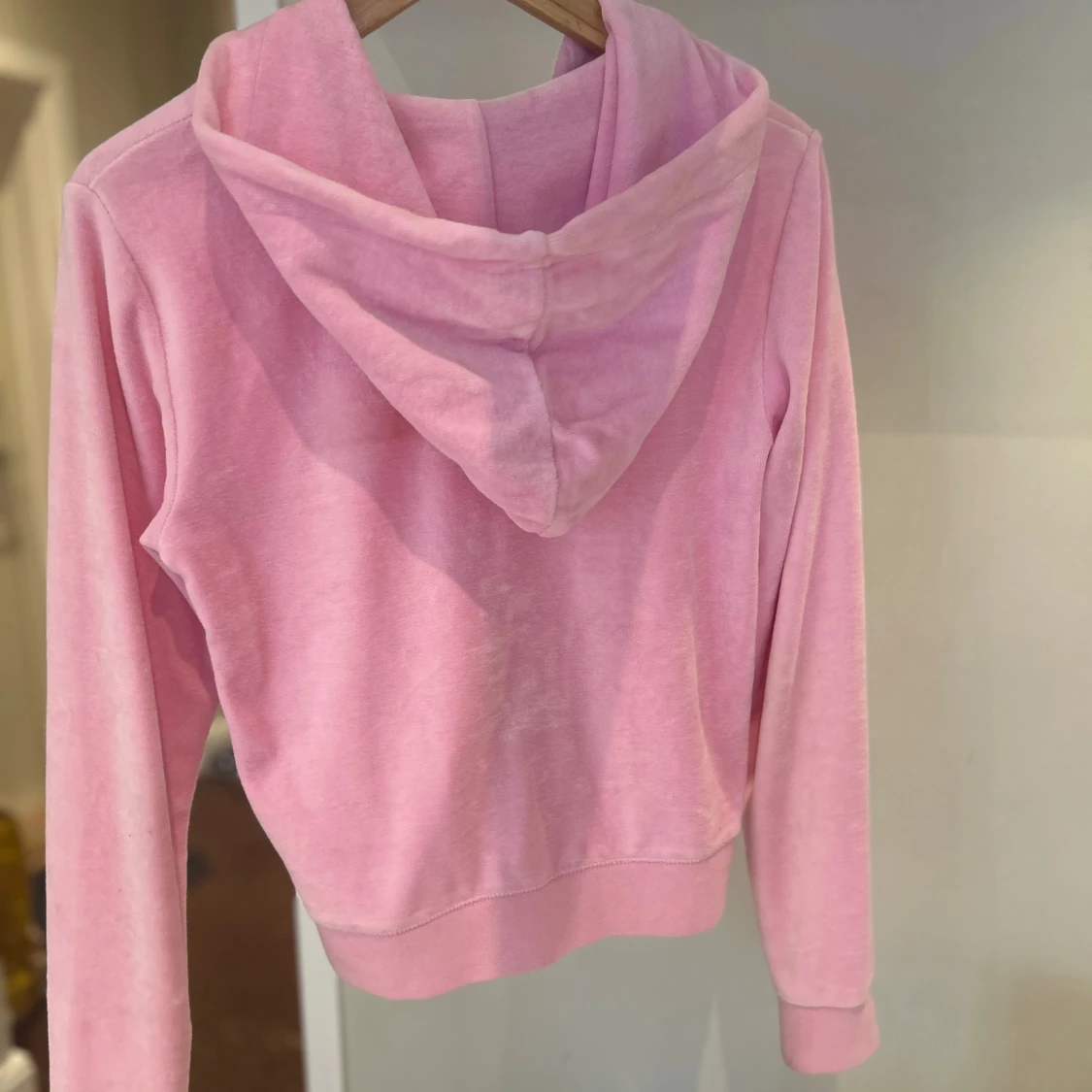 Rosa hoodie från Juicy Couture - 4