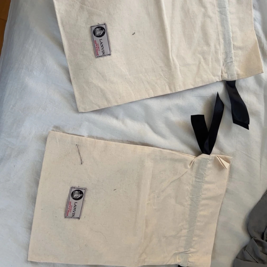 Mörkblå sneakers från Lanvin i mocka - 4