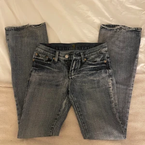 7 For All Mankind Flare Jeans - Sjukt snygga flare jeans från 7 for all man kind som jag nyss köpt men dom var tyvärr för små💗