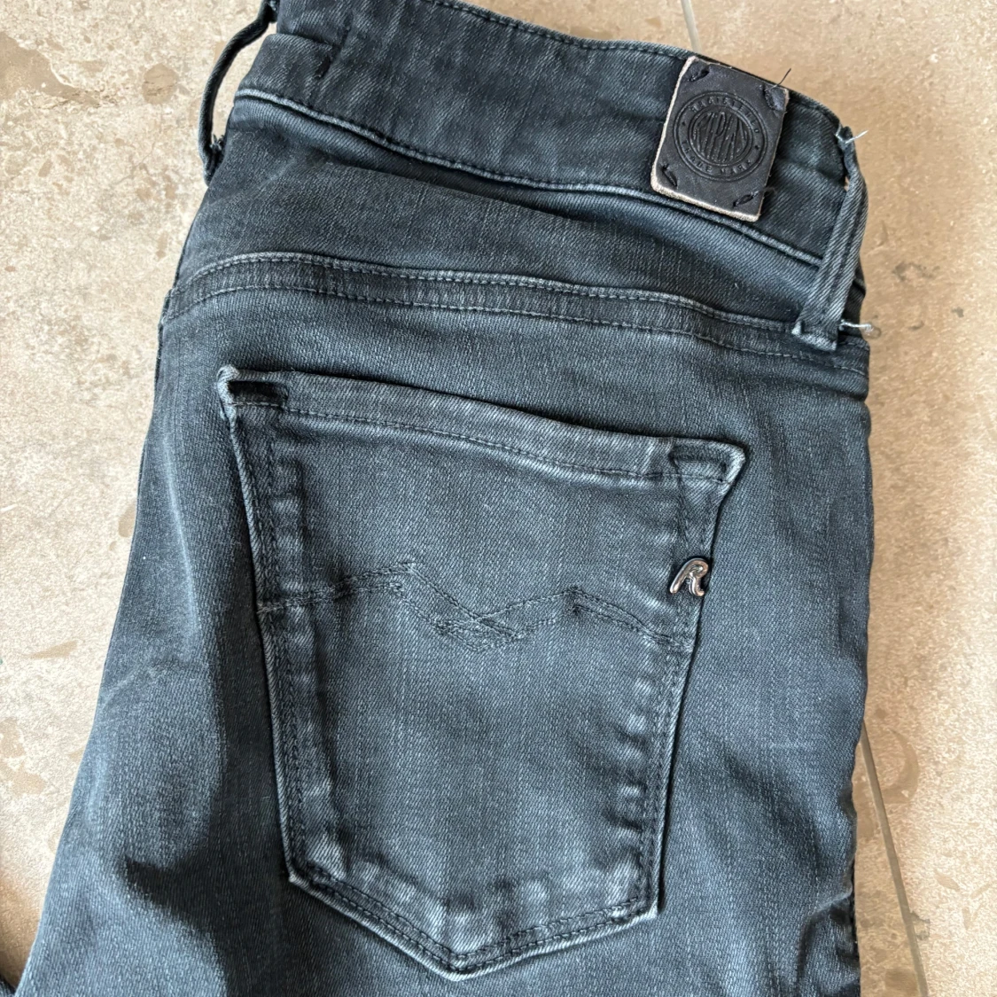 Svarta Replay Hyperflex jeans - 2