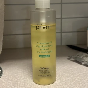 Make P:rem Cleansing Oil - Säljer den här oljerengöringen då den inte passade min hudtyp.