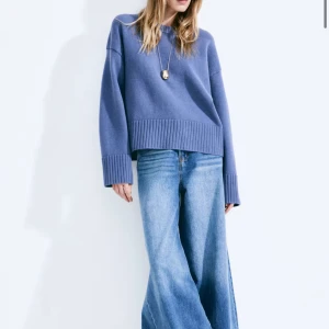 Blå stickad tröja - Säljer en snygg blå stickad tröja från H&M i storlek s !