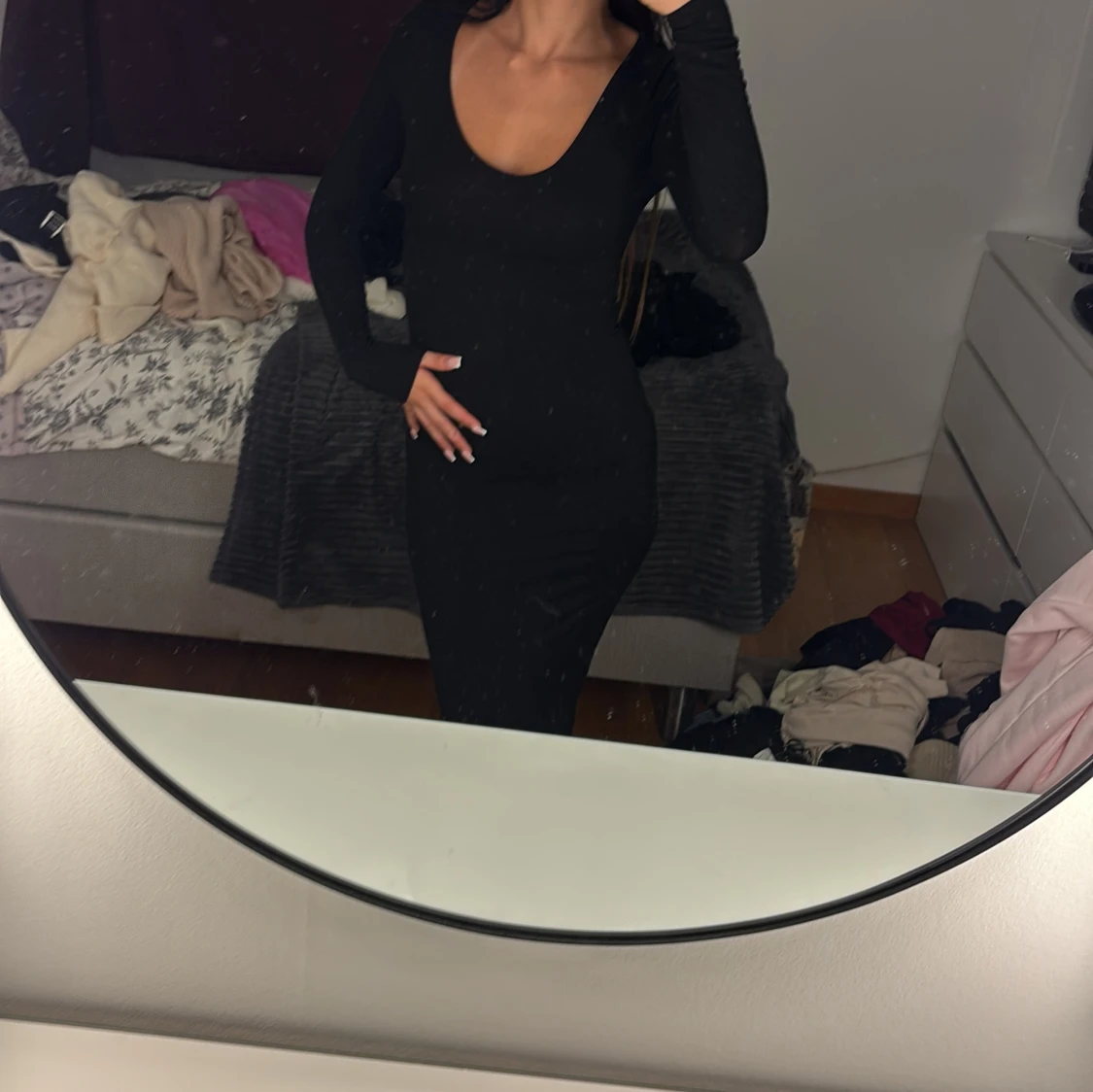 Svart långärmad långklänning - 1