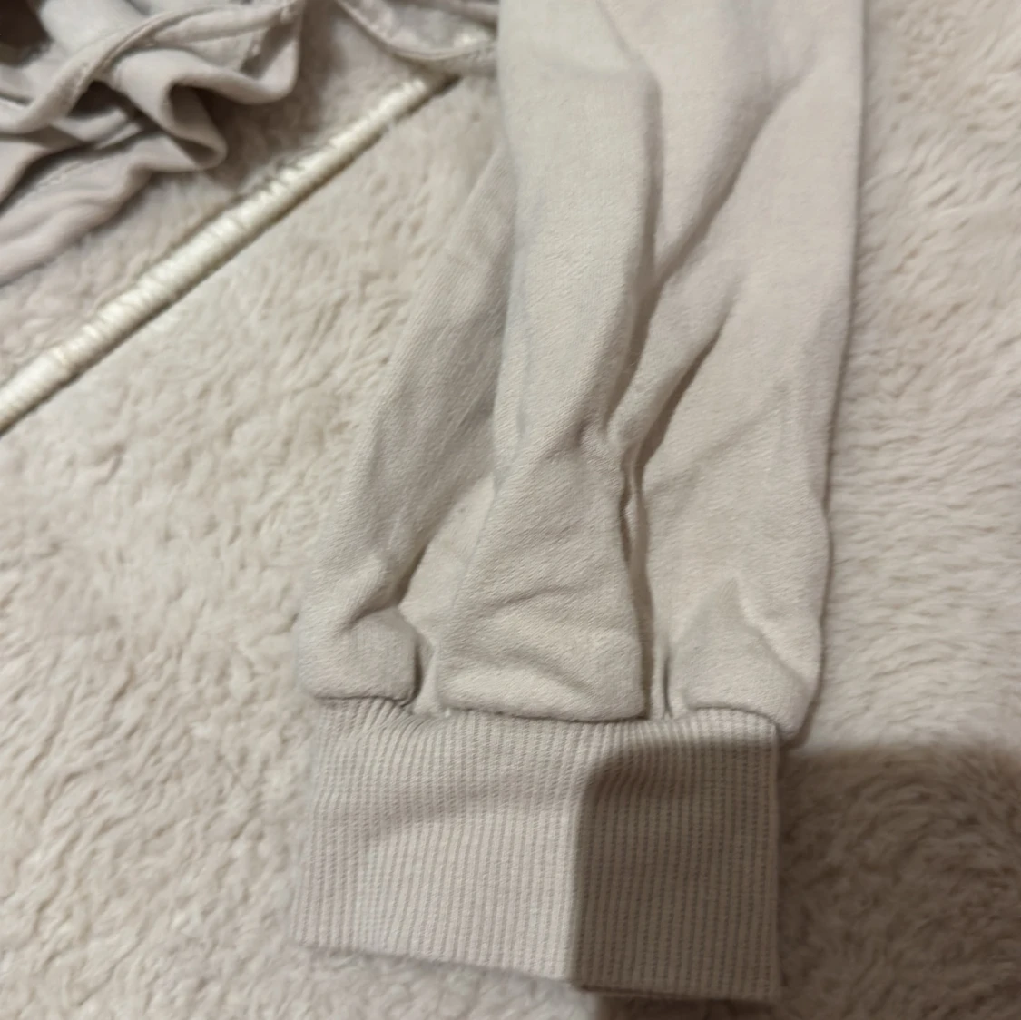 Beige långärmad croppad topp med snörning - 3