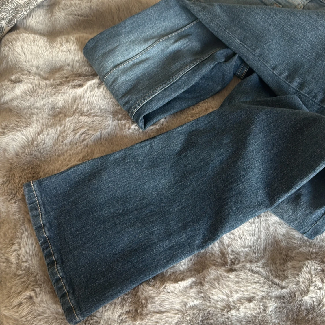 Lågmidjade jeans från Bershka, strl 34 - 4