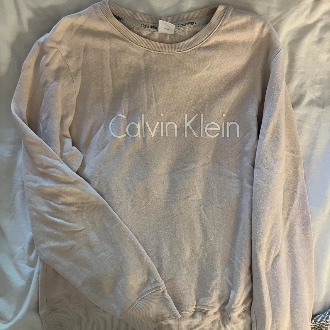 Peak performance hoodie & Calvin Klein sweatshirt  - 2