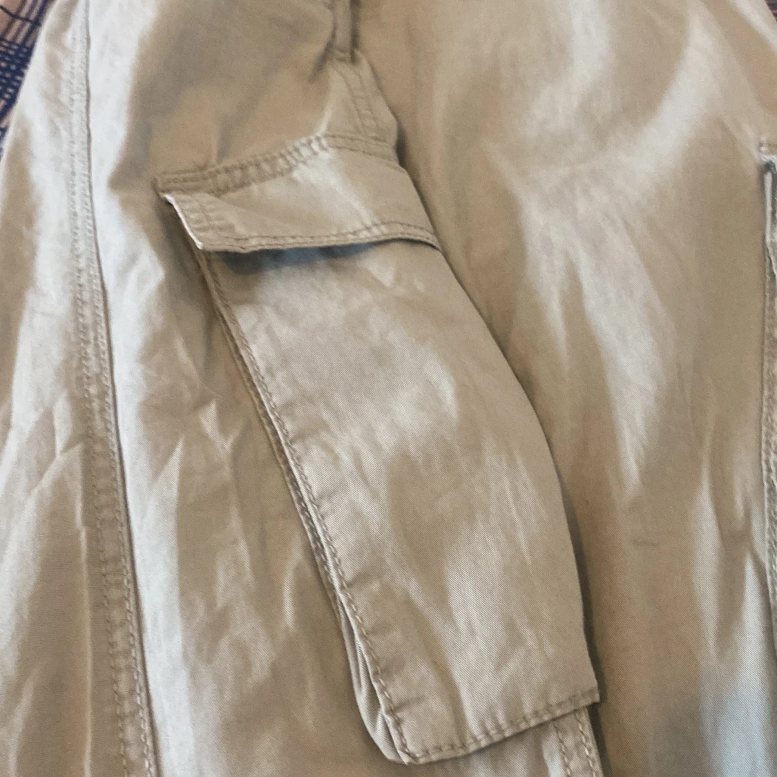 Beiga cargobyxor från H&M, strl 42 - 4