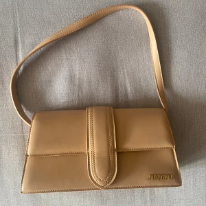 Väska  - Nyskick. 🌸