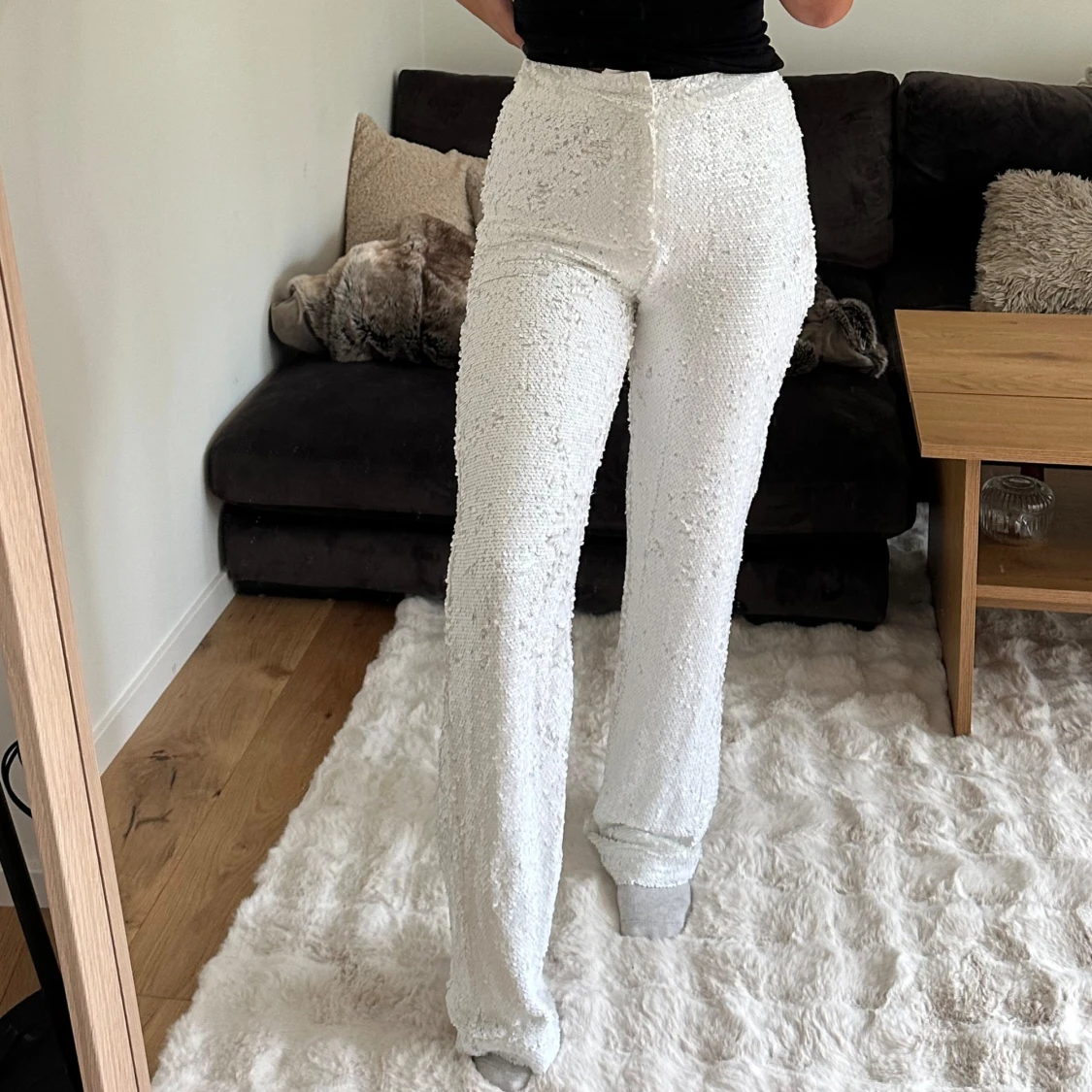 Vita paljettbyxor från Gina Tricot