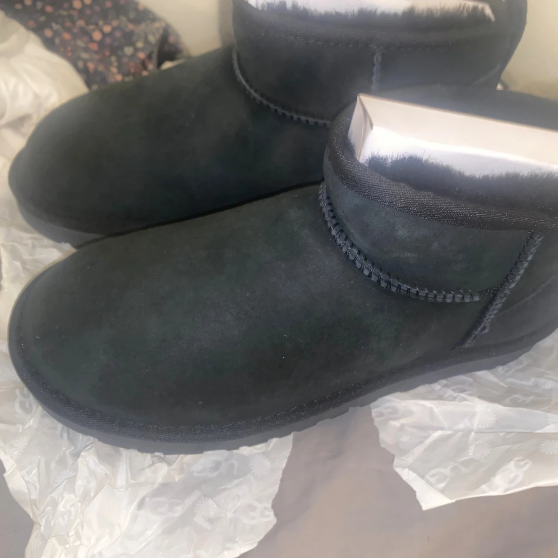 Svarta UGG boots i mocka - 3