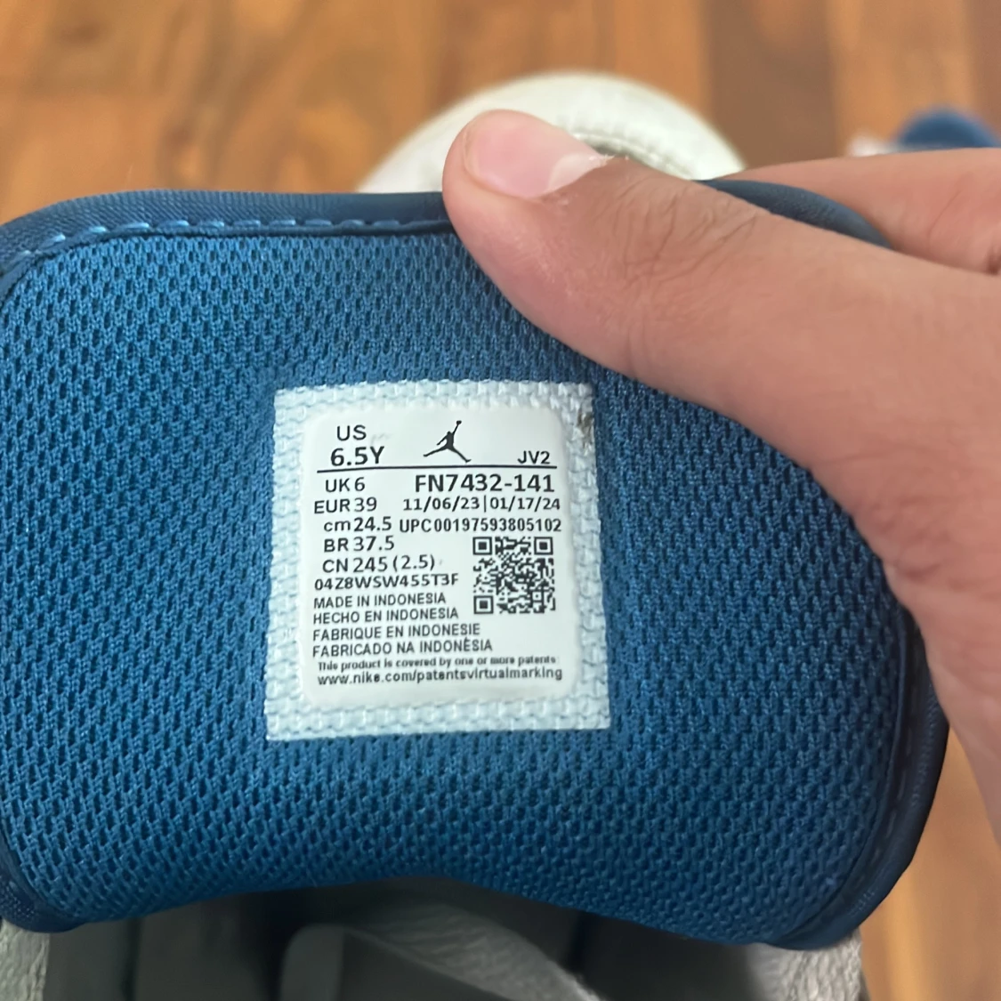 Jordans äkta storlek 39 - 3