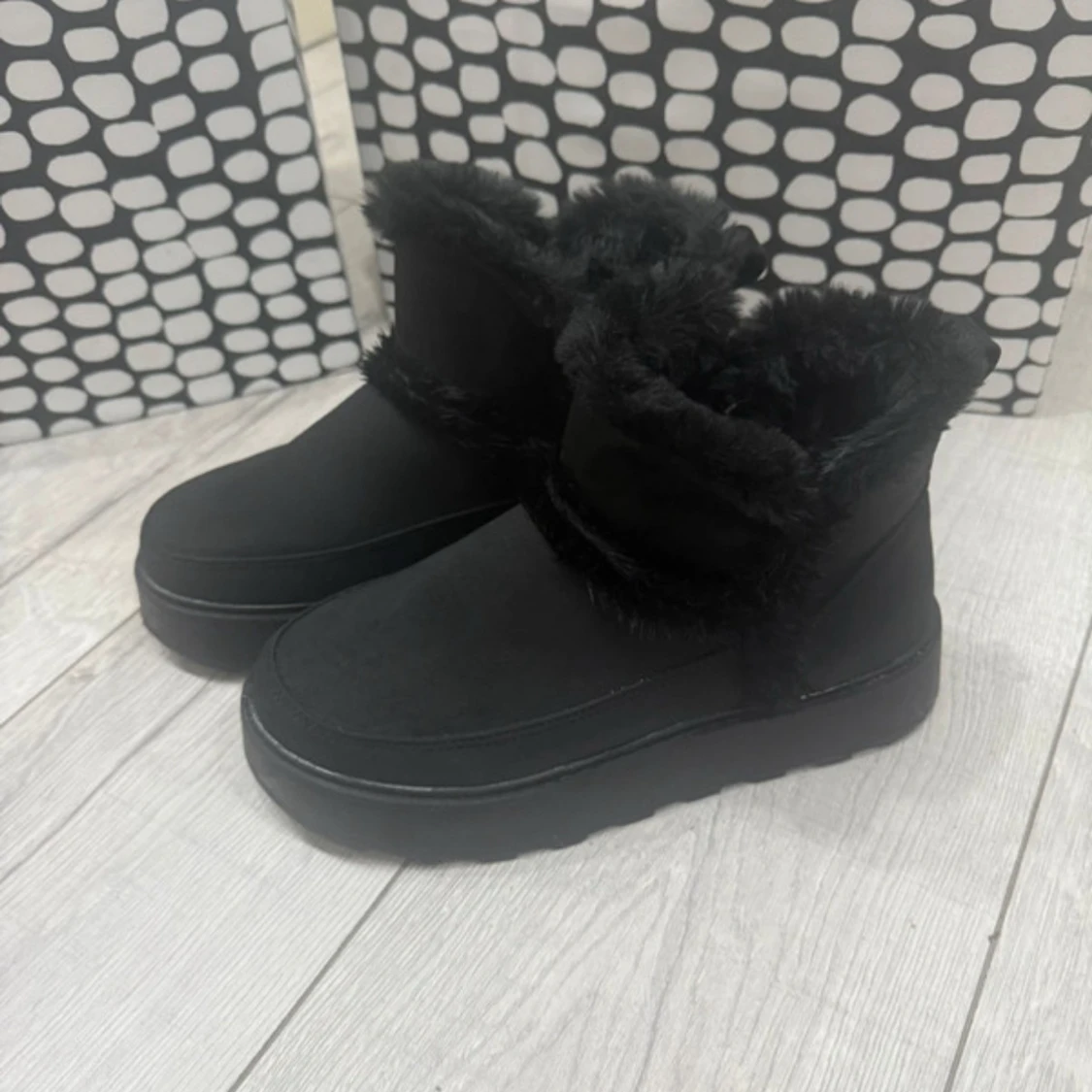 Ugg från Zara