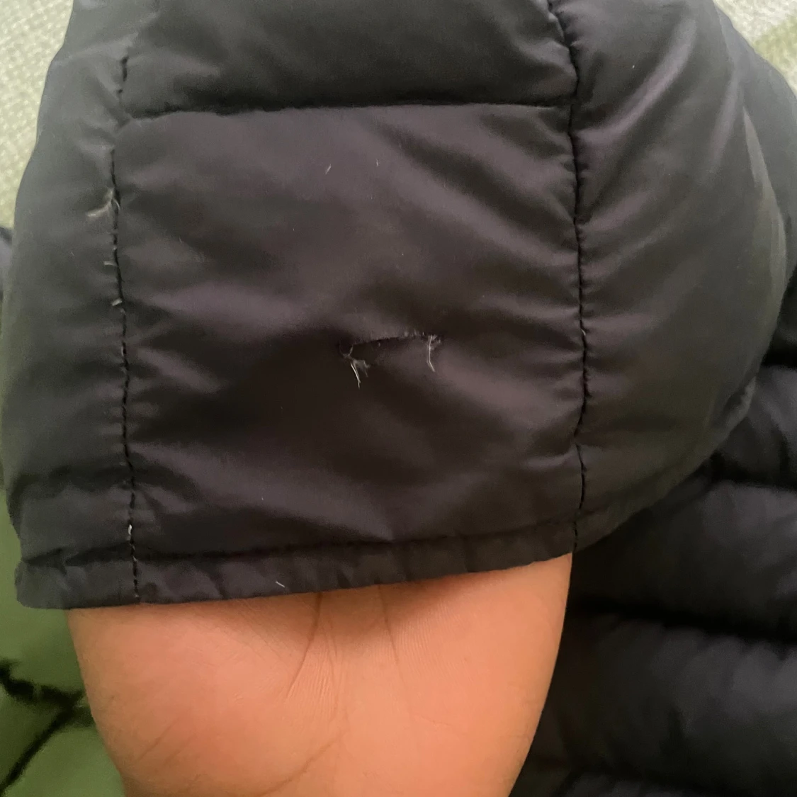 Svart dunjacka från Colmar med huva - 4