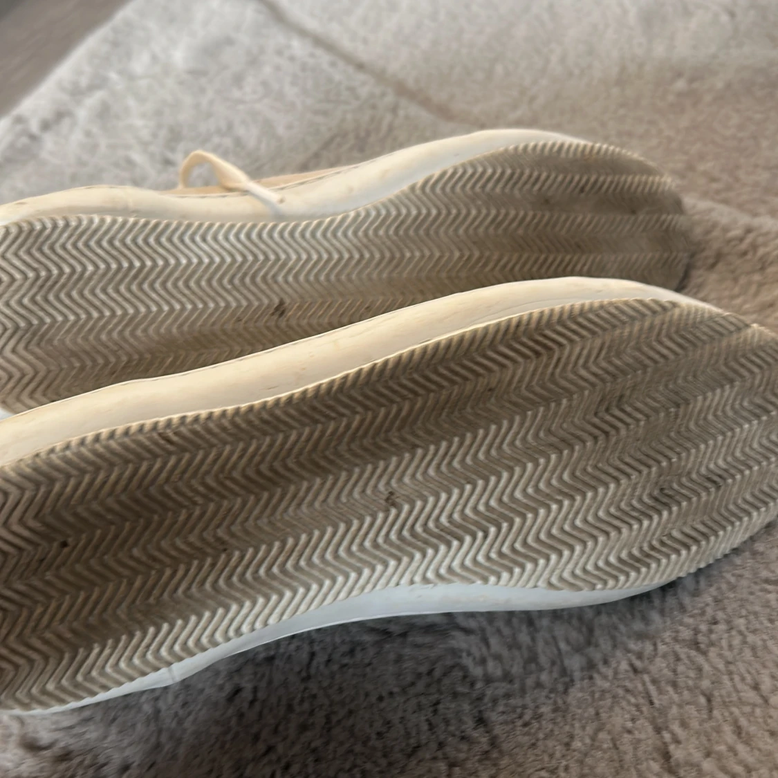 Beiga höga sneakers med mönstrat foder strl 37/38 - 2