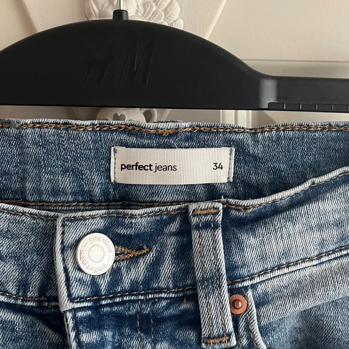 Bootcut jeans från Gina Tricot, ljusblå - 2