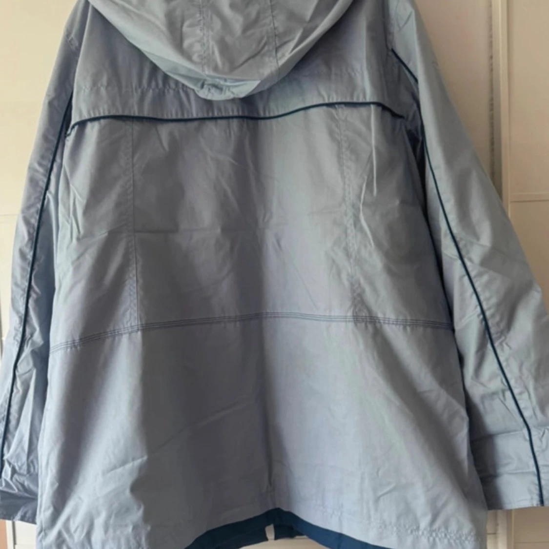 Ljusblå vindjacka från MyWear - 2
