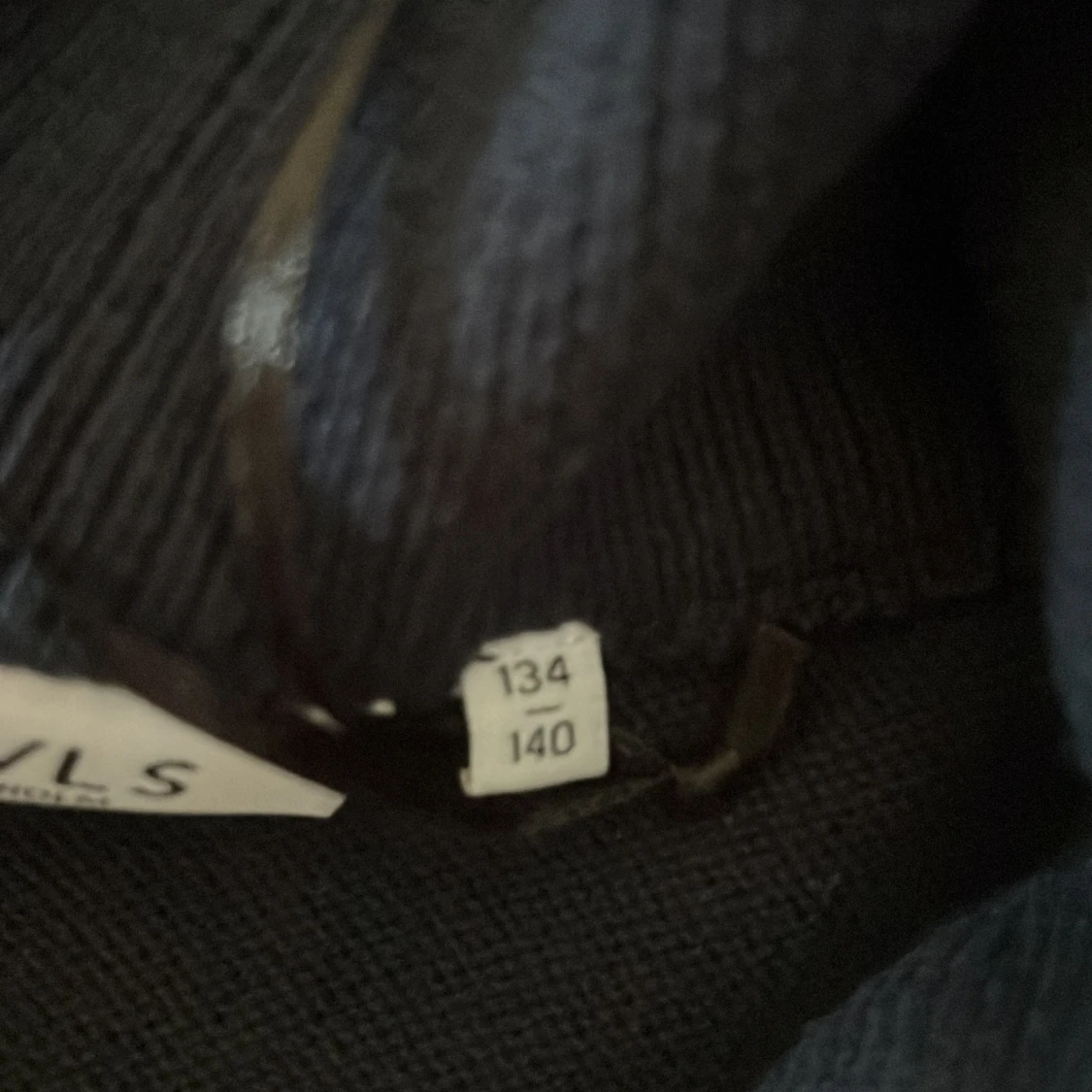 Mörkblå kofta från RYLS med knappar - 2