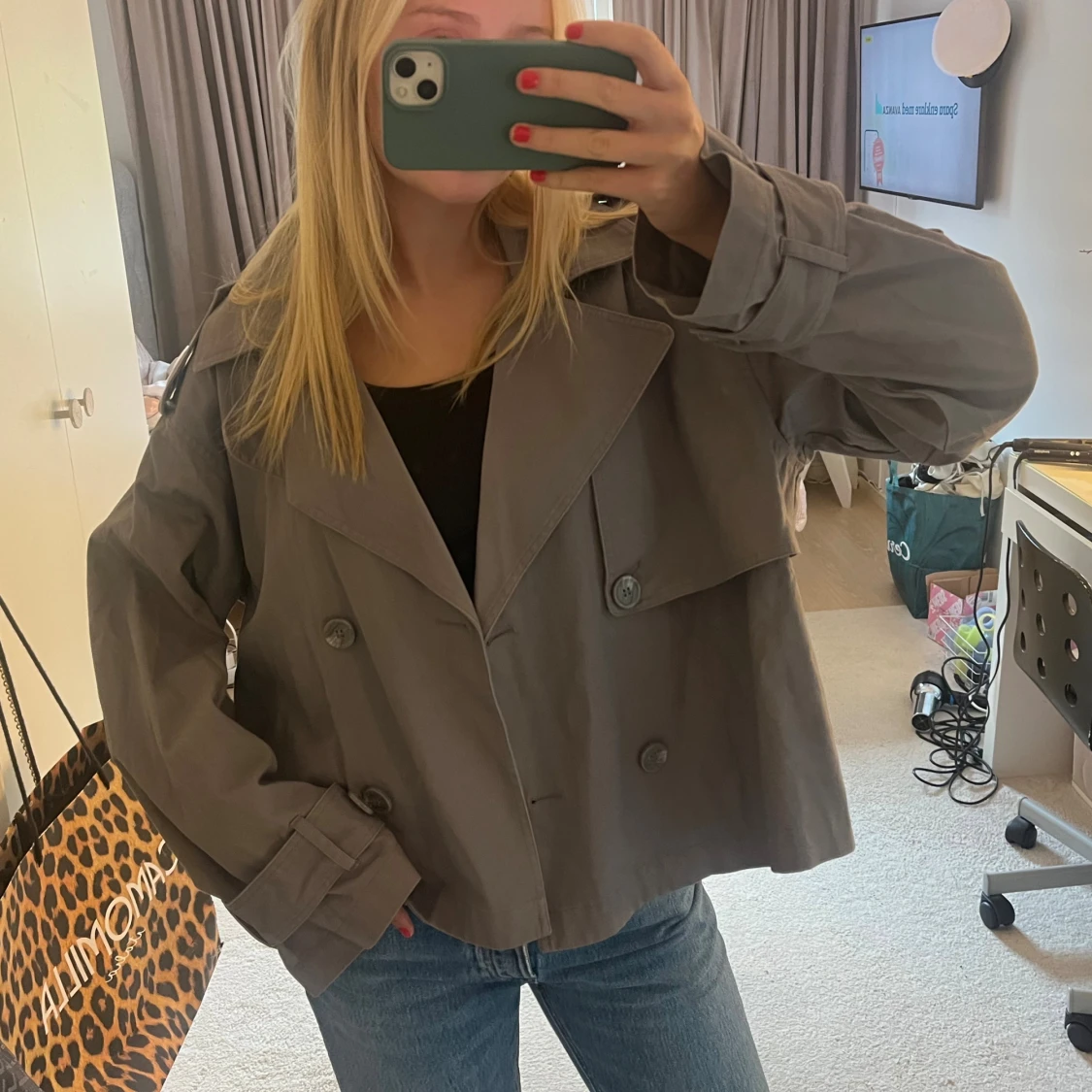 Grå trenchcoat🩶🩶🐨 - 2