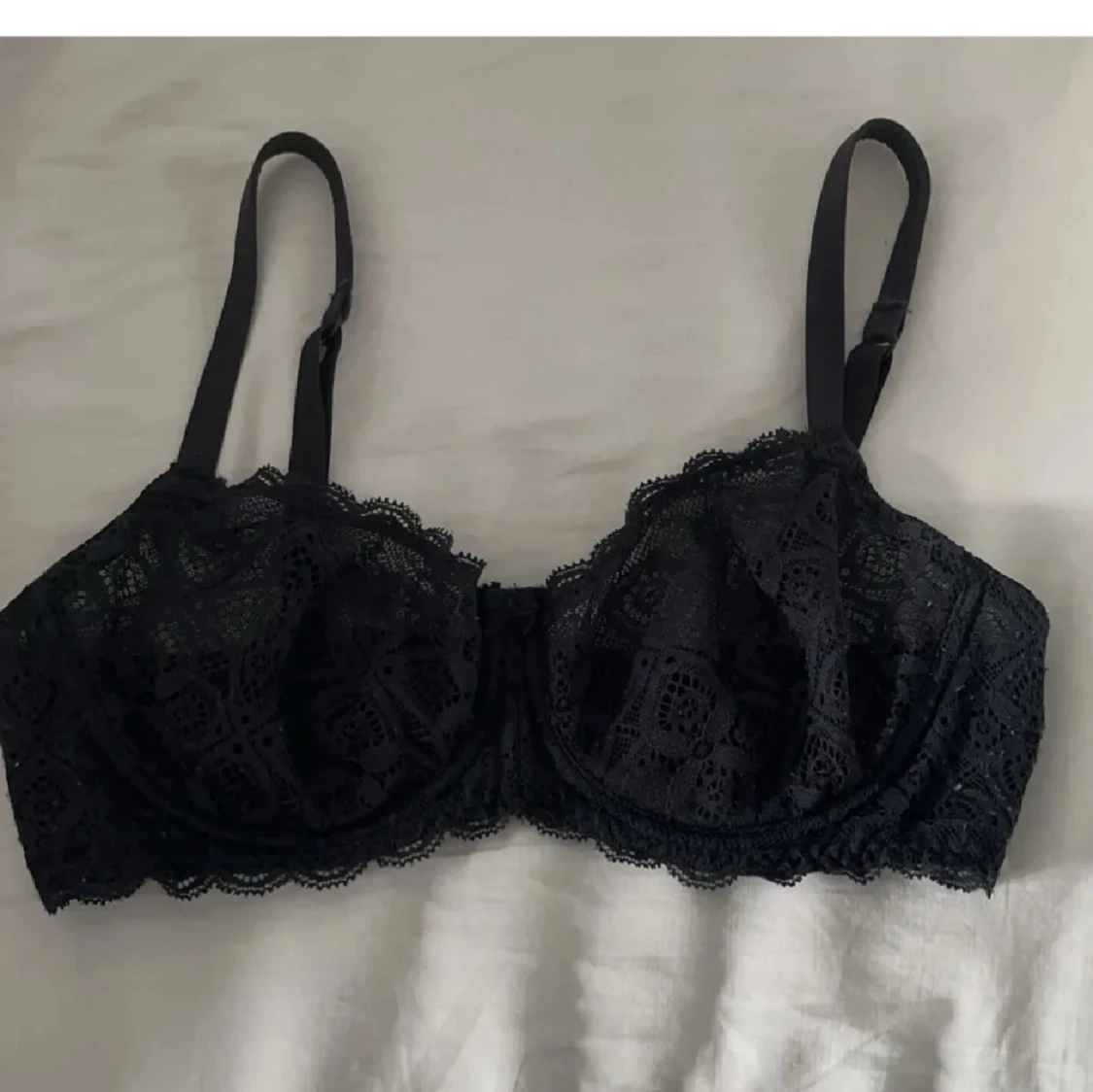 Svart spetsig bralette från Intimissimi - 2