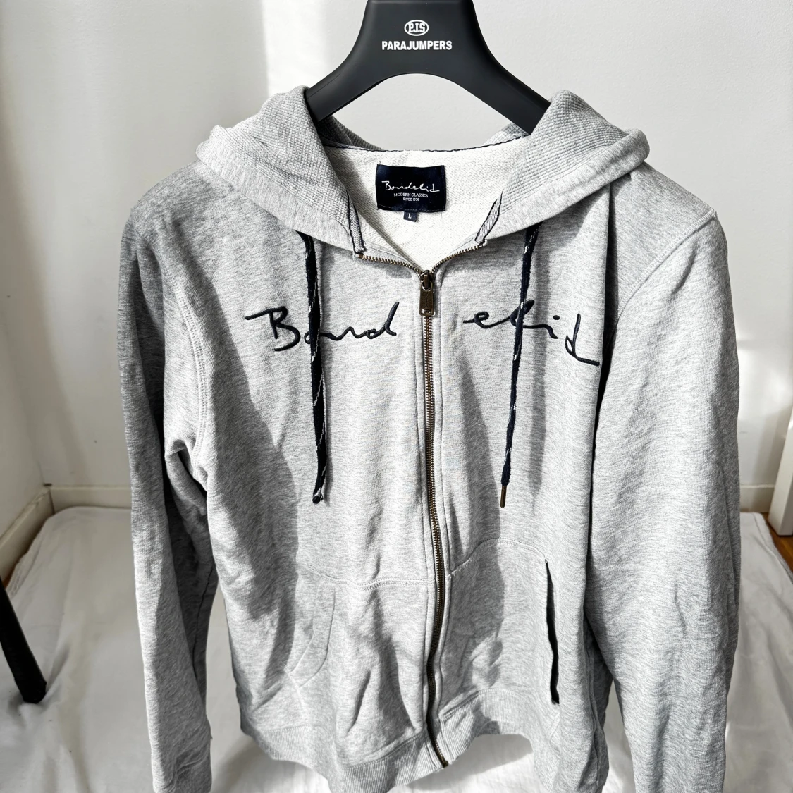 Grå hoodie med dragkedja Bondelid - 1