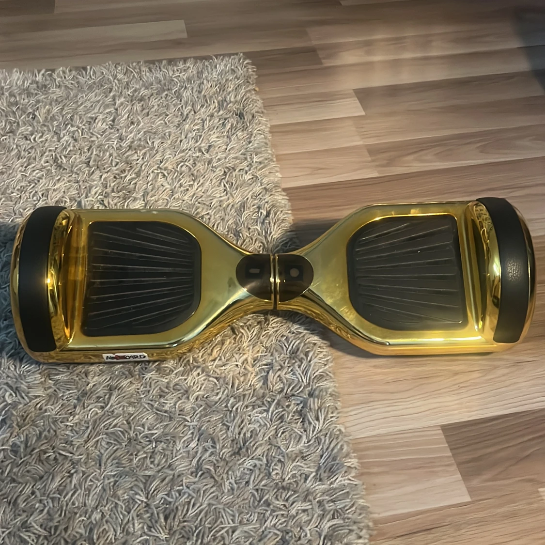 Guldig hoverboard - 1