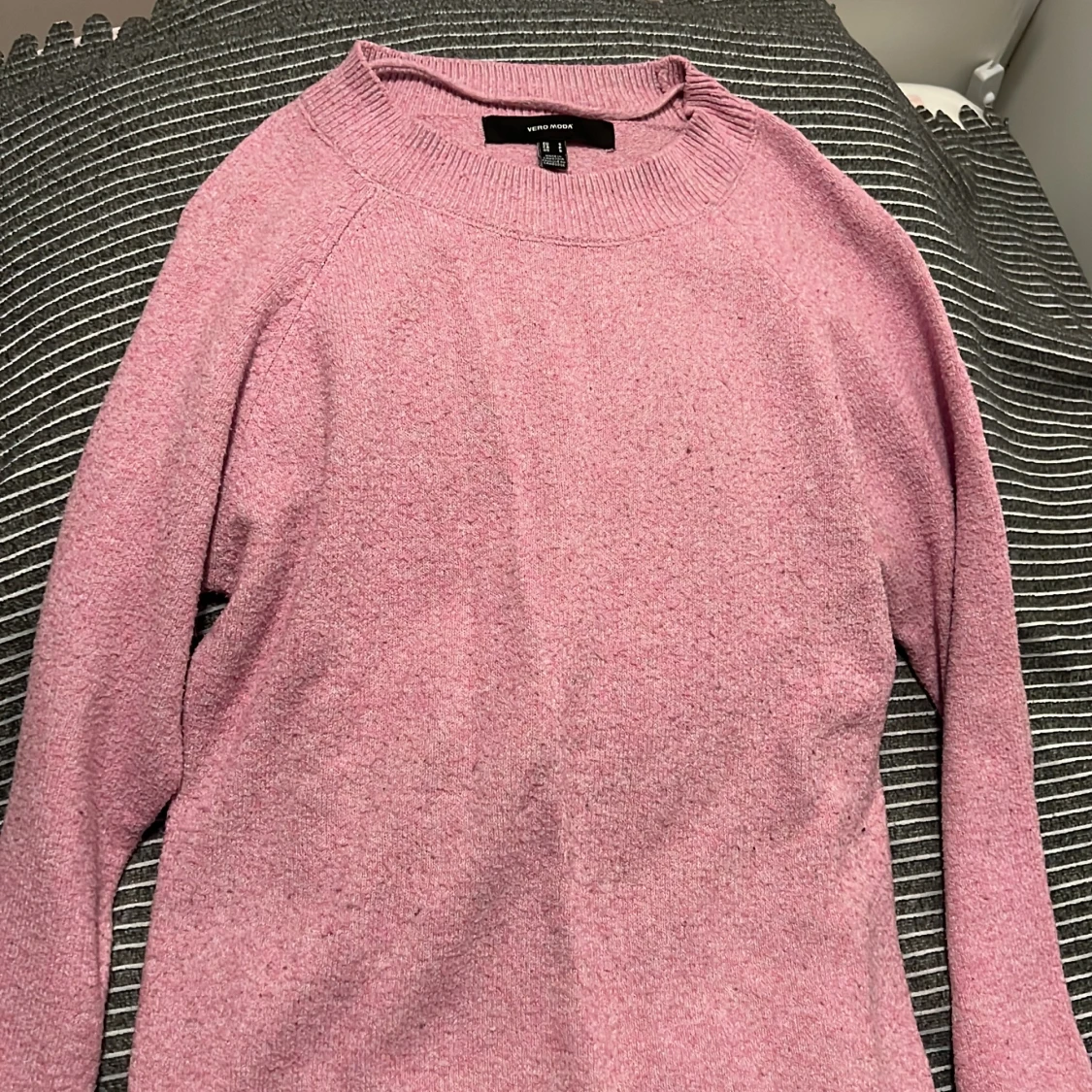 Rosa stickad tröja från Vero Moda