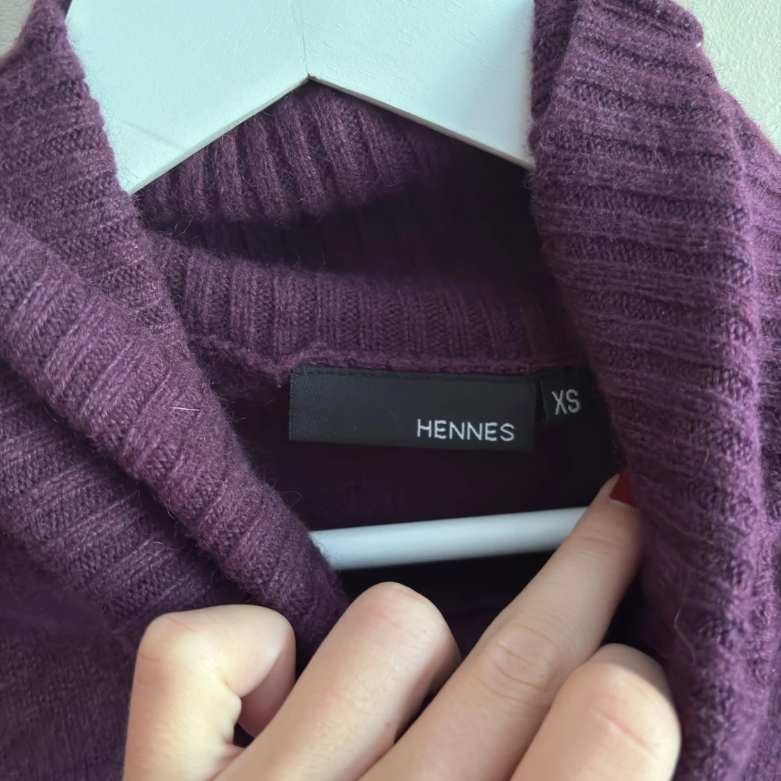 Lila polotröja från Hennes XS - 1