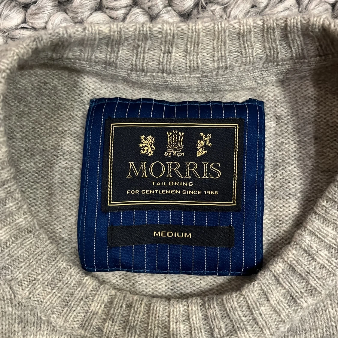 Grå stickad tröja från Morris - 1