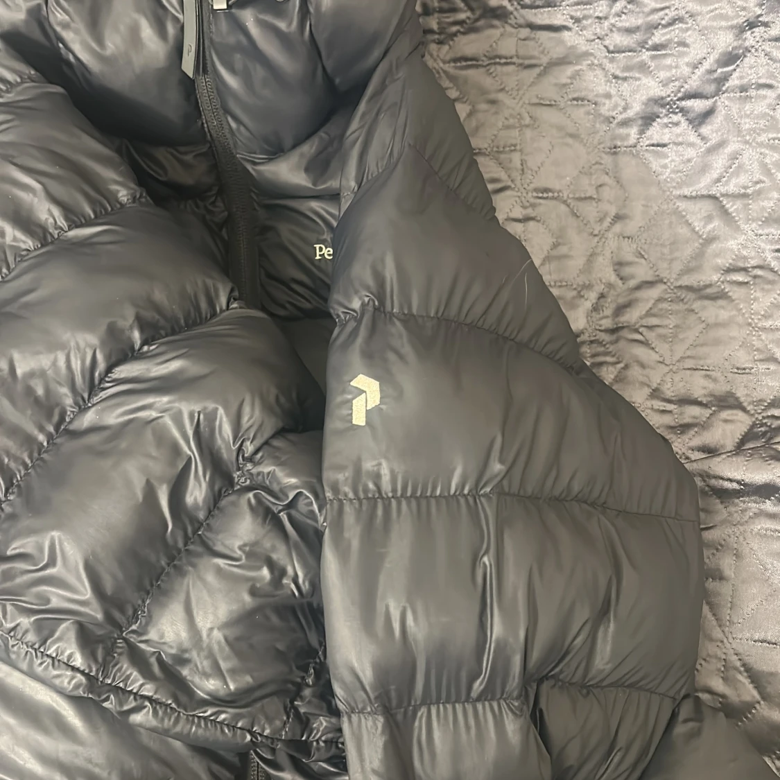 Svart dunjacka Peak Performance - 2