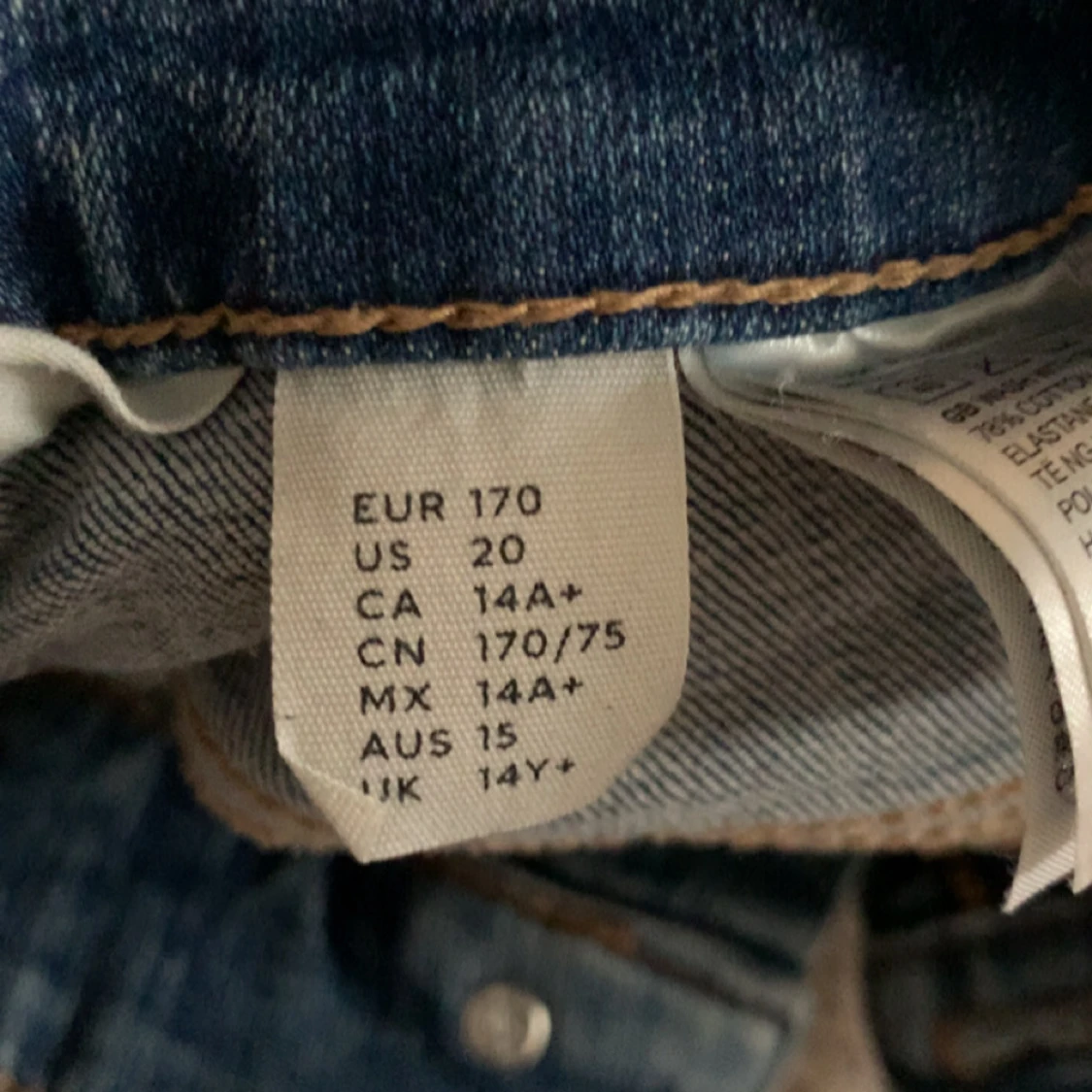 Blå bootcut jeans från H&M, stl 170 - 2