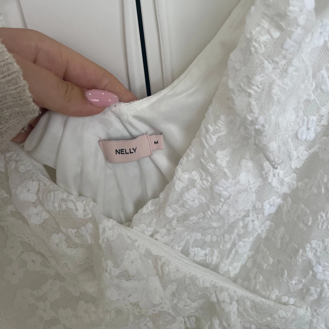 Vit spetsklänning från Nelly M - 2