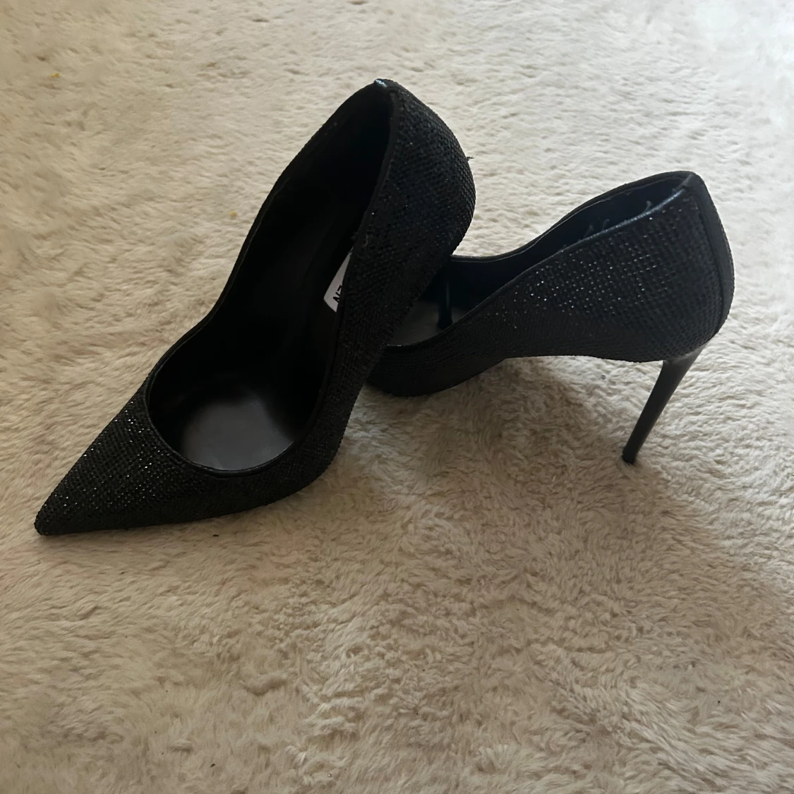 Svarta glittriga pumps Steve Madden