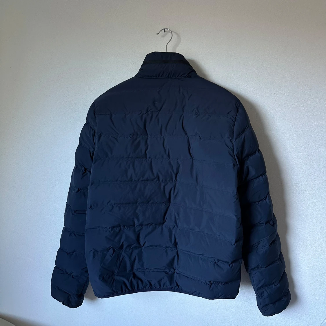 Mörkblå dunjacka från Henri Lloyd - 1