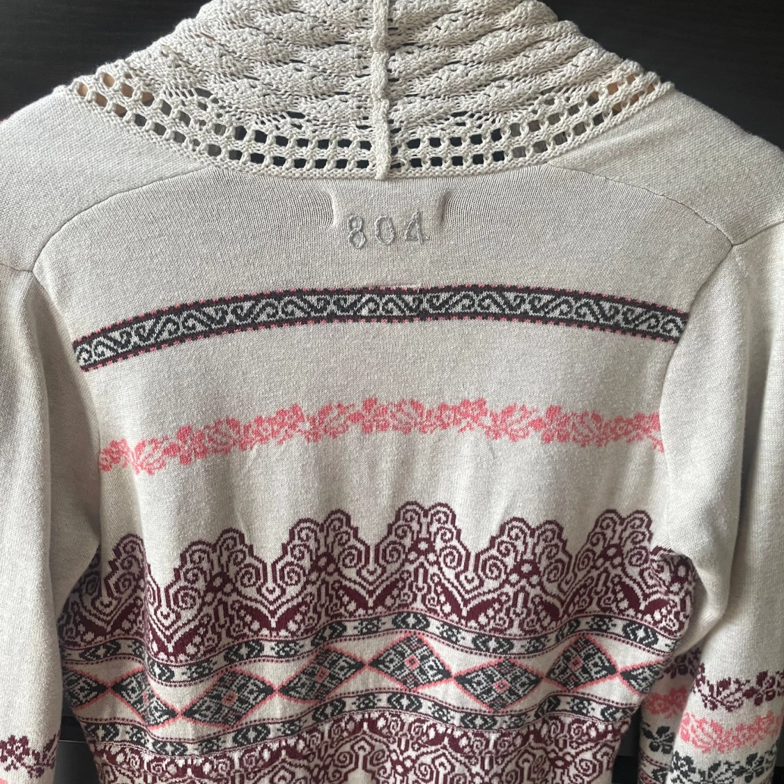 Mönstrad odd molly kofta med knyt  - 3