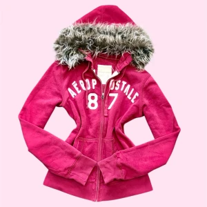 Aéropostale Fur Hoodie - Söt aéropostale hoodie. Inga prisförslag tackk! 🥰🥰