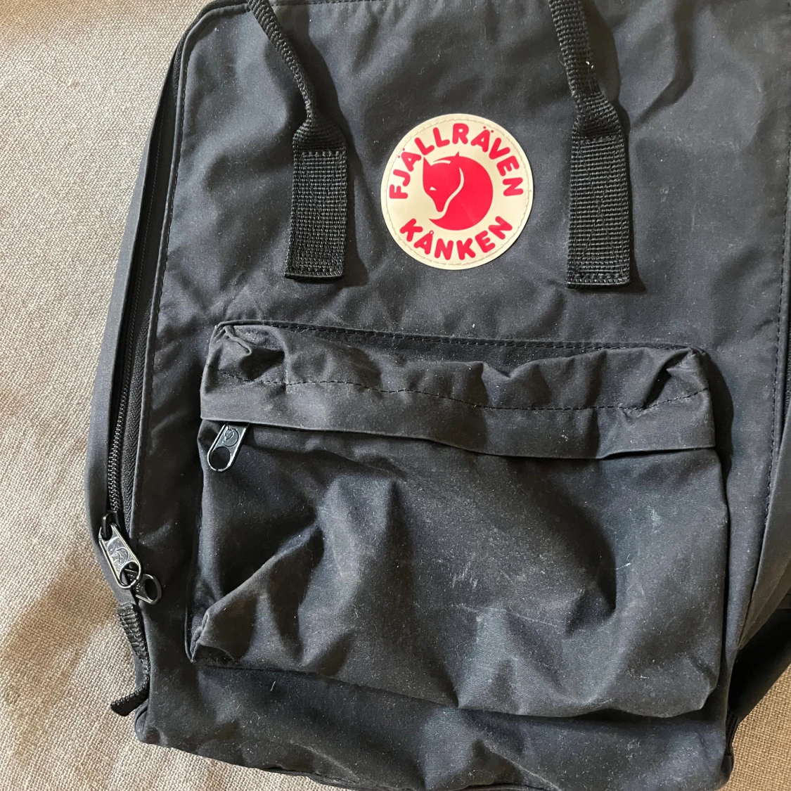 Svart Fjällräven Kånken ryggsäck 16L - 1