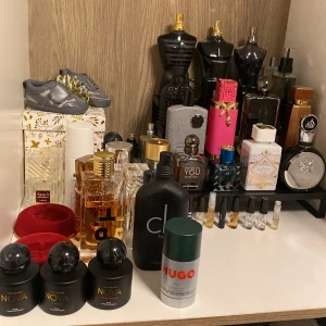 Säljer/byter - Går att köpa samples från 1-30ml alla priser kan man se här på plick eller TikTok: Auralux.se