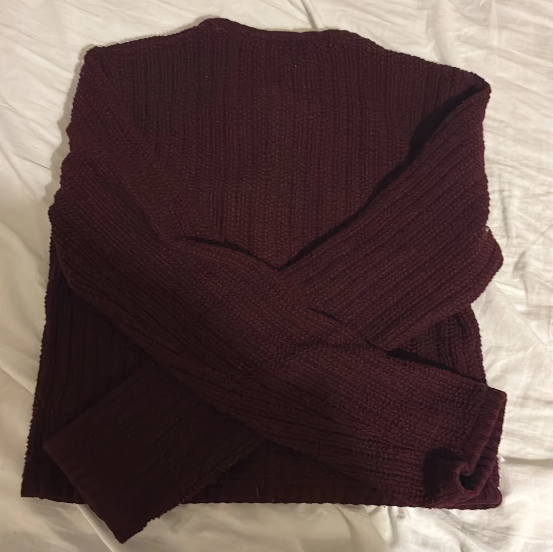 Vinröd stickad kofta från H&M - 1