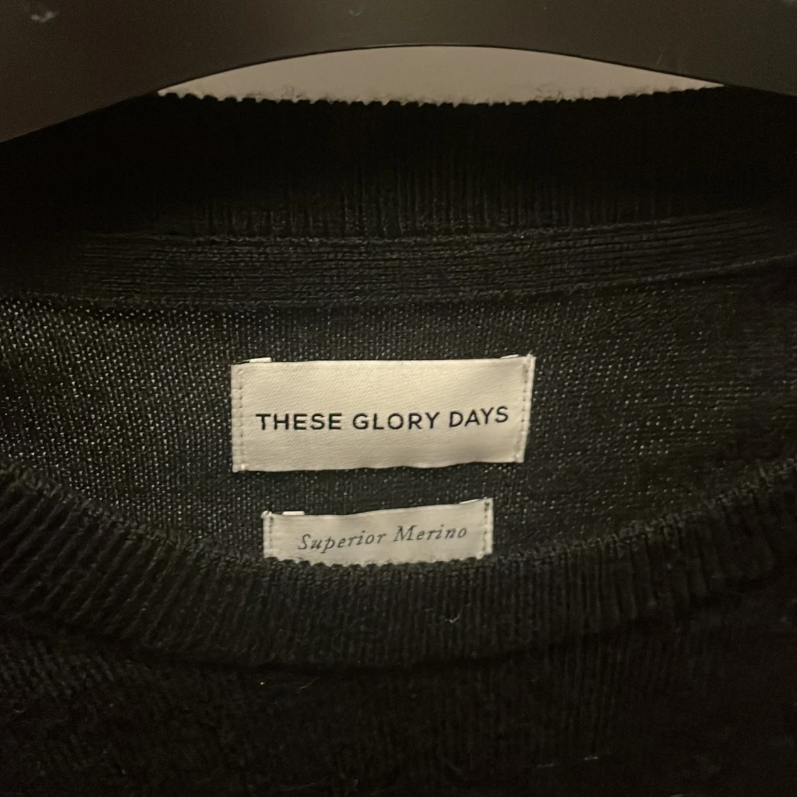 Svart merinoullströja These Glory Days - 1